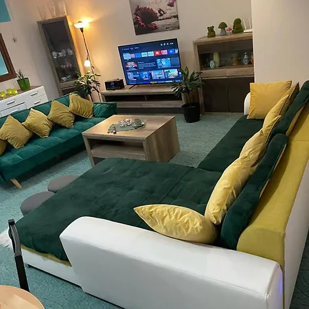 Velky * ברטיסלאבה